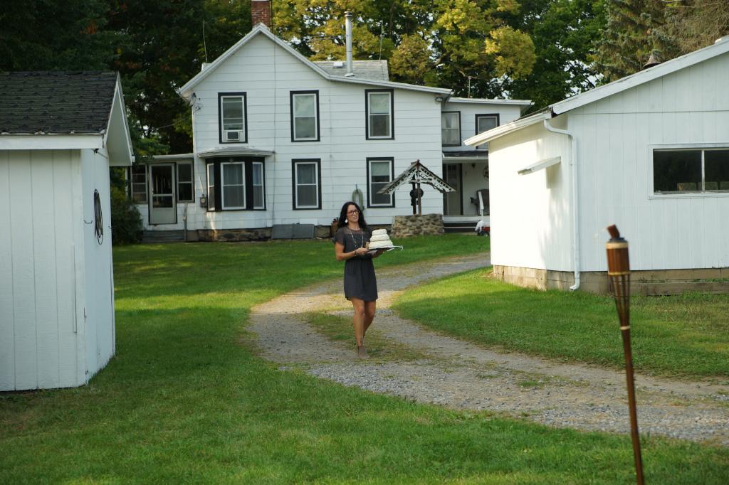 Here comes the Cake!